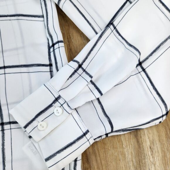 ☔️🩵H&M Ivory & Gray Windowpane Buttoned Front Long Sleeve Top Size 4 - Picture 10 of 12